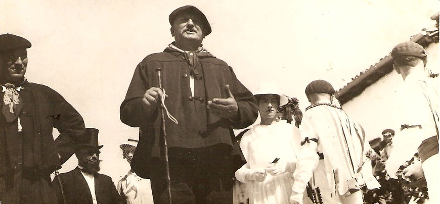 The koblari Larralde. Charivari, Irissarry, 1937 (© A. Idieder)