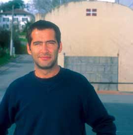 German Hirigoyen, un argentin sur les traces de ses ancêtres à Briscous, Pays Basque, 2004 ; co. Kepa Etchandy