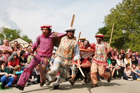 Maskaraden garaia, Sohütatik Hokira