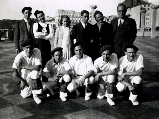 Olaetak moldatu taldea Biarritzen (1942)