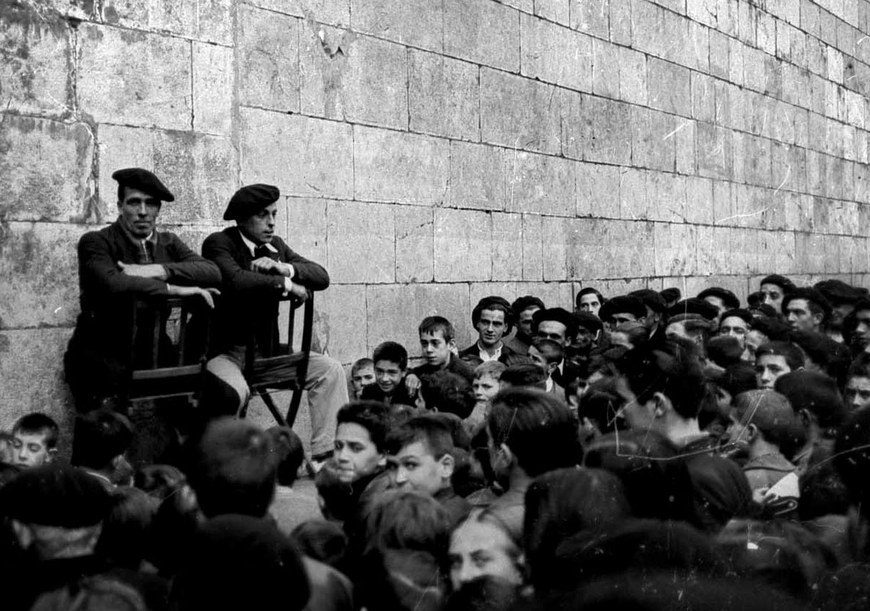 Les bertsularis Txapel et Zepai. 1933, Elgoibar. (cc by-sa guregipuzkoa.net)