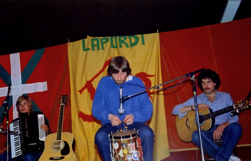 Benito Lertxundi en 1984 à Ustaritz