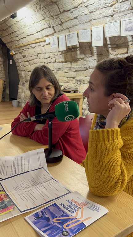 Conférence de presse de l'ICB à Bayonne (2024) retransmise par Euskal Irratiak © Lorentxa Saragueta