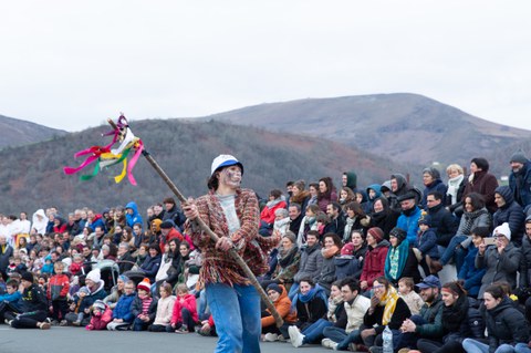 Représentations festives sur les places publiques du Pays Basque nord. Où en sommes-nous ?