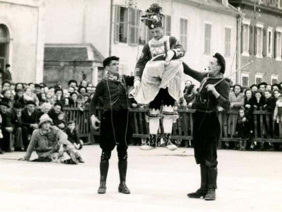 Mascarade à Mauléon en 1949